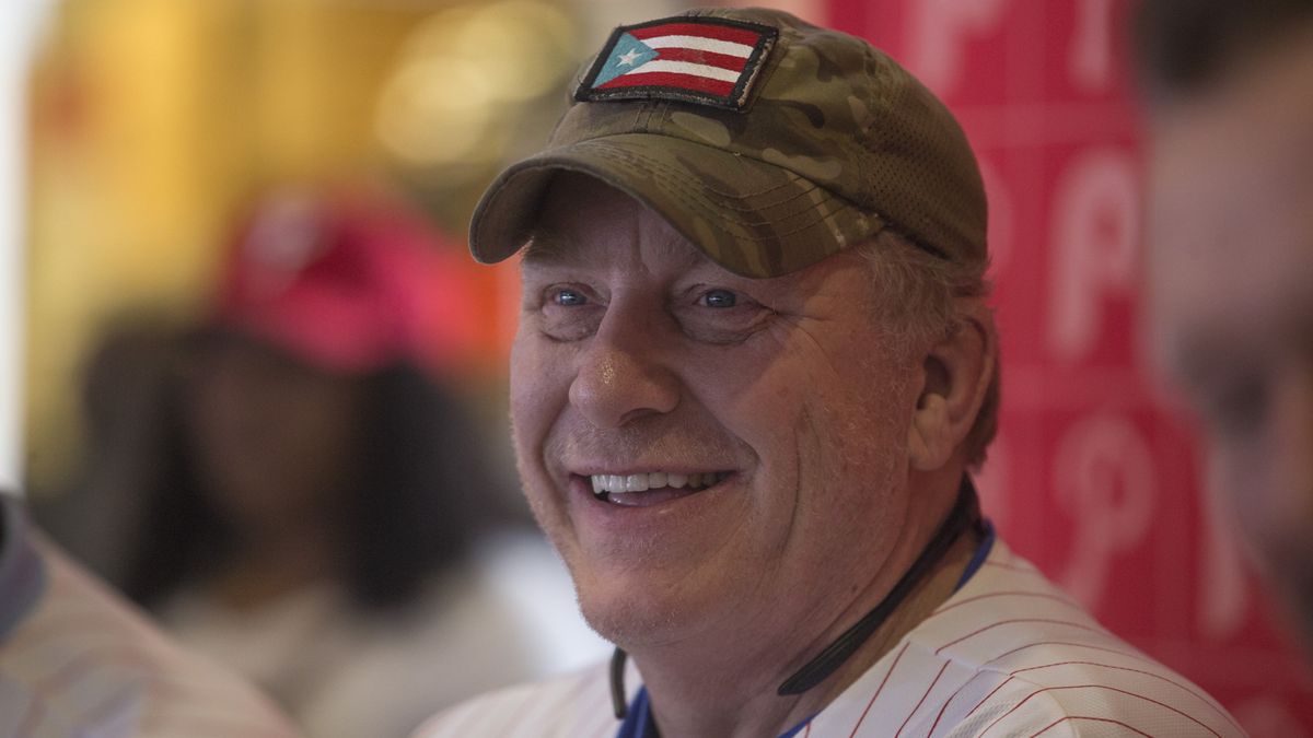 From bankruptcy back to baseball: Curt Schilling replaces Orel