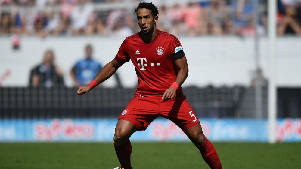 Bayern confirm Benatia hamstring injury | FourFourTwo