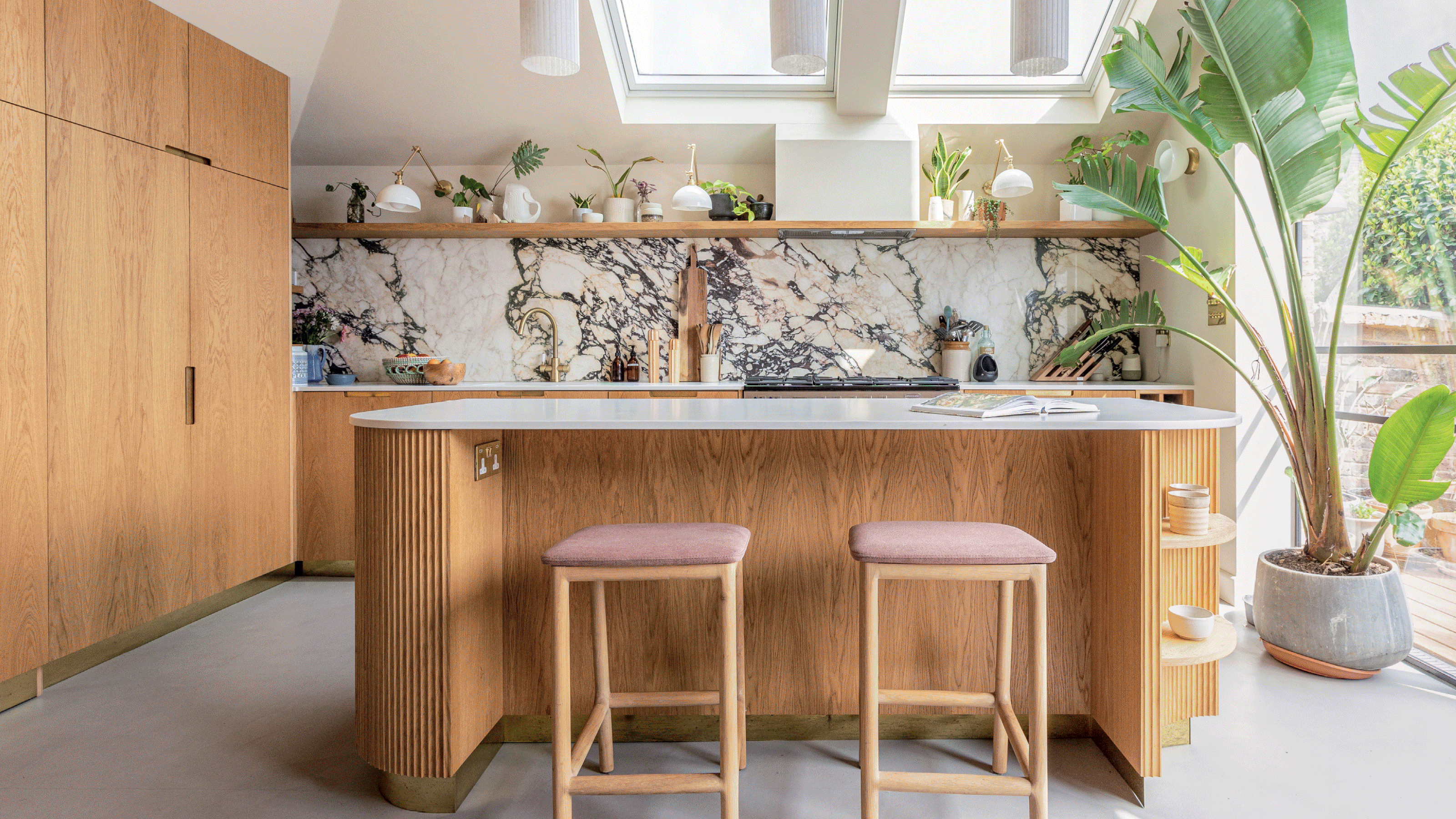 Gif showing slideshow of different kitchen images