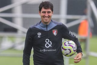 Bournemouth squad for 2024/25 BOURNEMOUTH, ENGLAND - AUGUST 08: Head Coach Andoni Iraola of Bournemouth during pre-season training at Vitality Stadium on August 08, 2024 in Bournemouth, England. (Photo by Robin Jones - AFC Bournemouth/AFC Bournemouth via Getty Images)