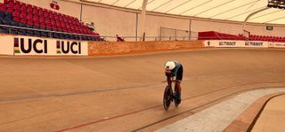 Jonas Walton tackling the hour record in Mexico on 17 Oct 2022