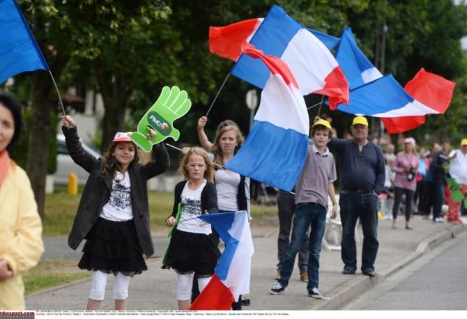 French fans by the roadside