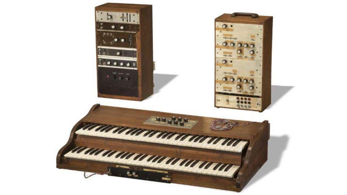 Rare Moog synthesizer prototype at Moogseum