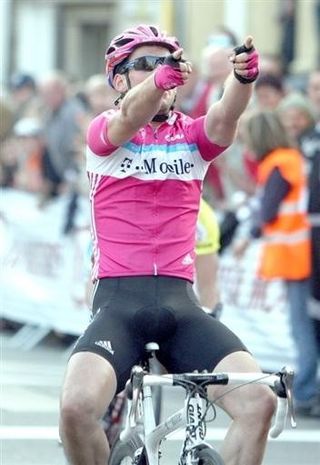 Cavendish celebrates victory number 11 this season.