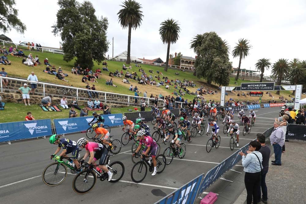 A view of the peloton