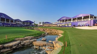 The 18th at Jumeirah Golf Estates during the DP World Tour Championship