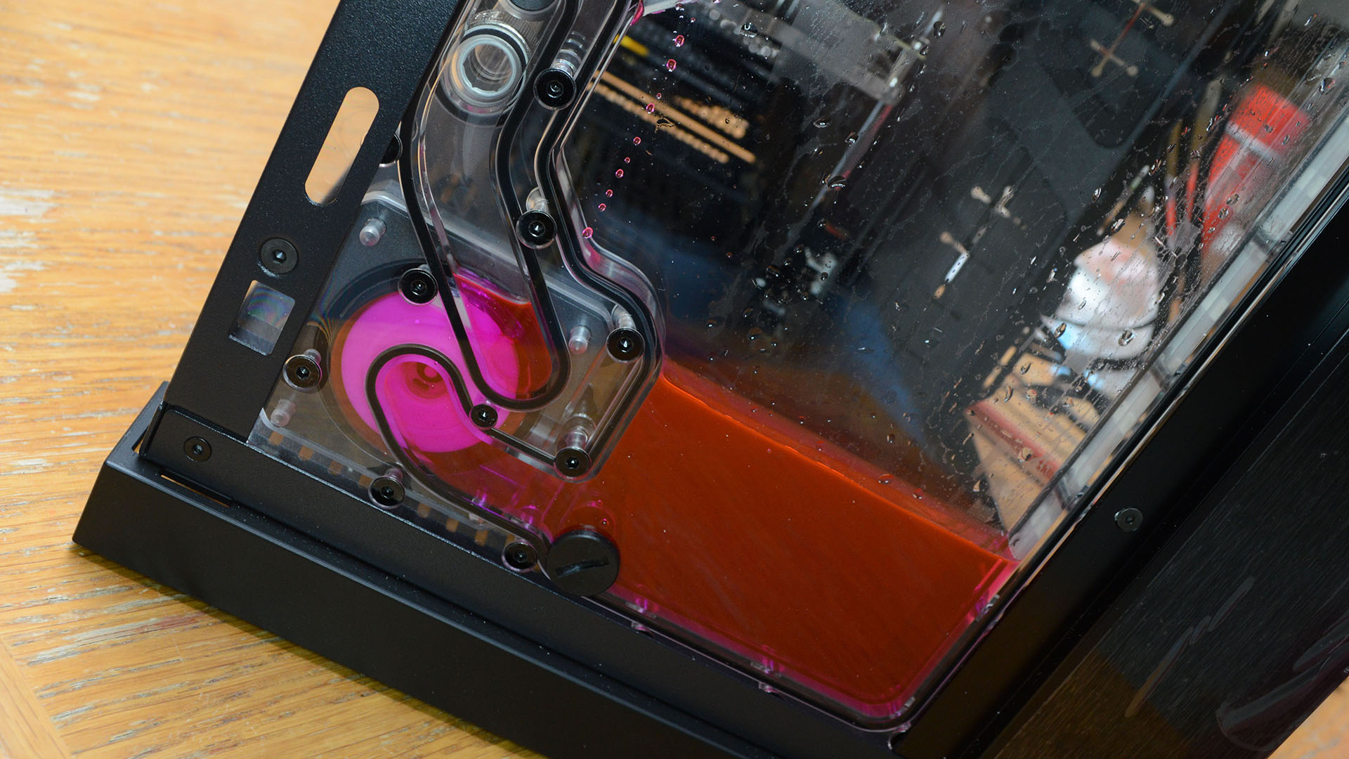 Filling a custom-loop PC with fluid