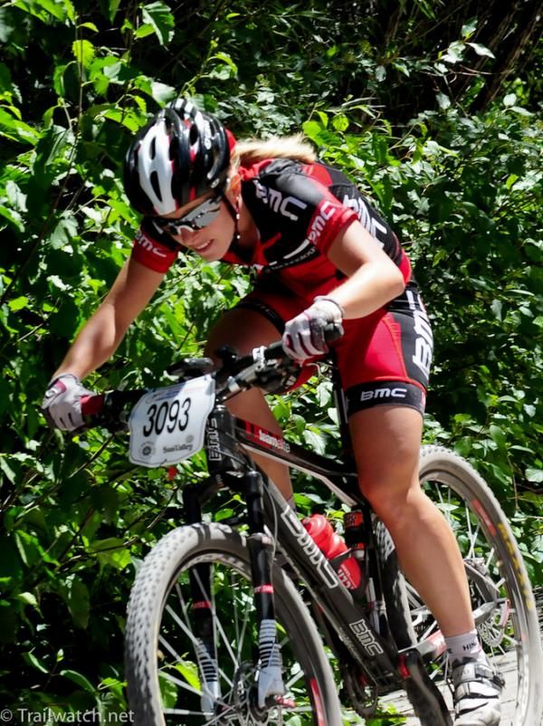 Chloe Forsman (BMC) burying herself on lap two