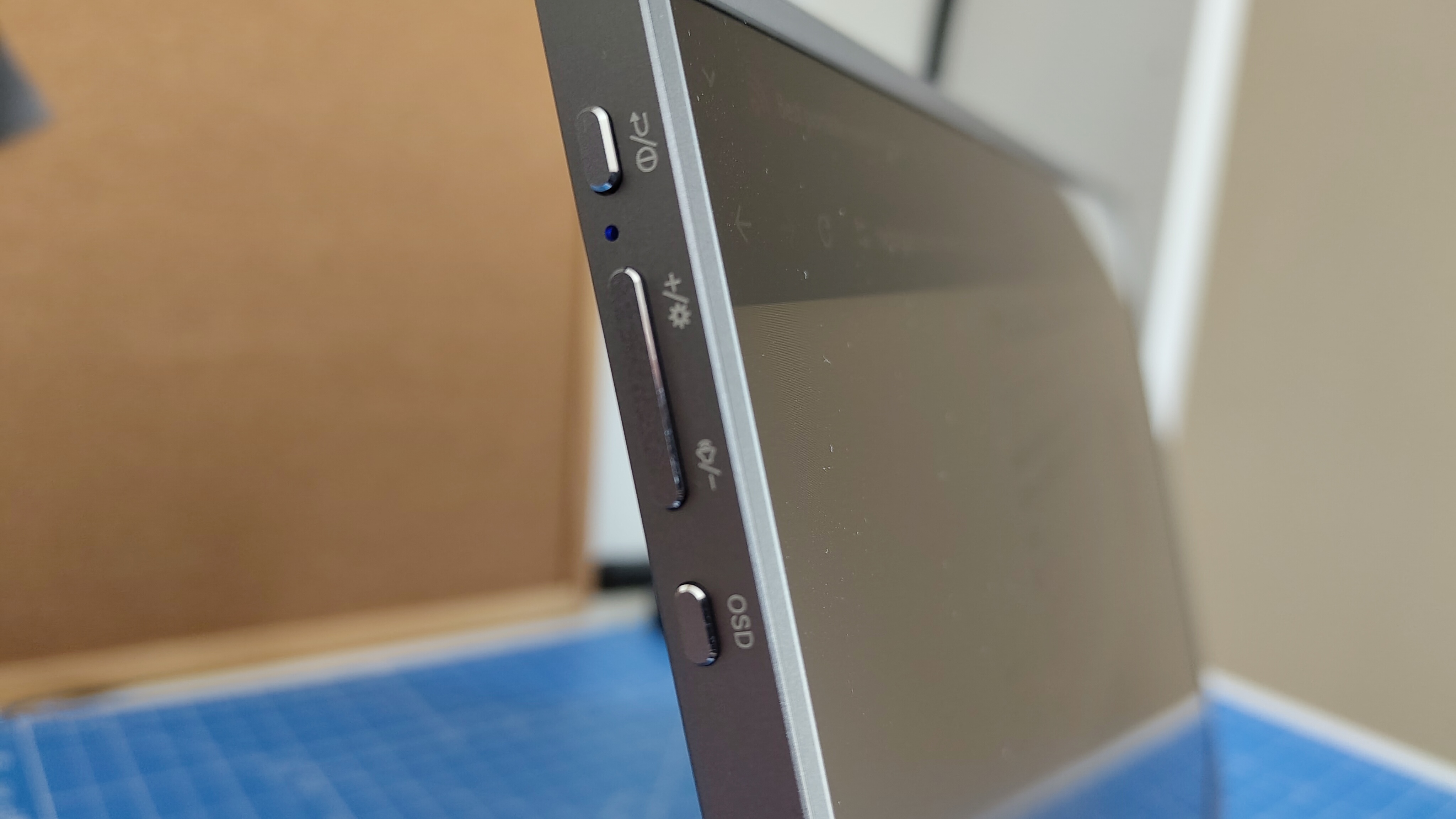 Arzopa Z3FC テスト中