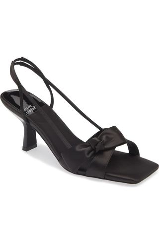 Bring a pair of strappy bow sandals
