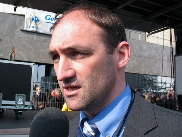 Race director Hans De Clercq was happy with a Kemmelberg without crashes, but not with the amount of motorbikes