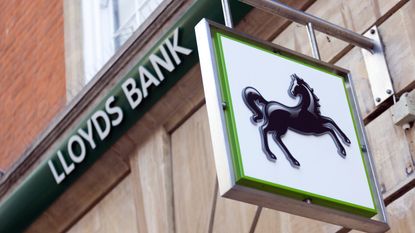 Lloyds Bank, Which Lloyds banks are closing down?