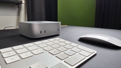 Apple Mac mini (M4, 2024)