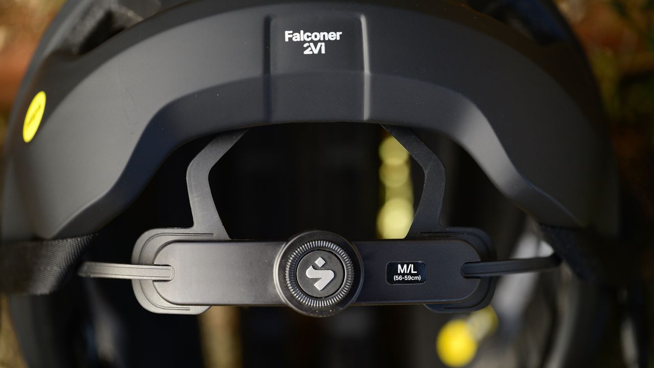 Sweet Protection Falconer 2Vi MIPS helmet rear cradle