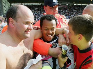 Robert Earnshaw of WBA celebrates at the end of the Barclays Premiership match between West Bromwich Albion and Portsmouth at The Hawthorns on May 15, 2005 in Birmingham, England