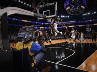 ALEXA 35 Live Xtreme camera shooting a basketball game