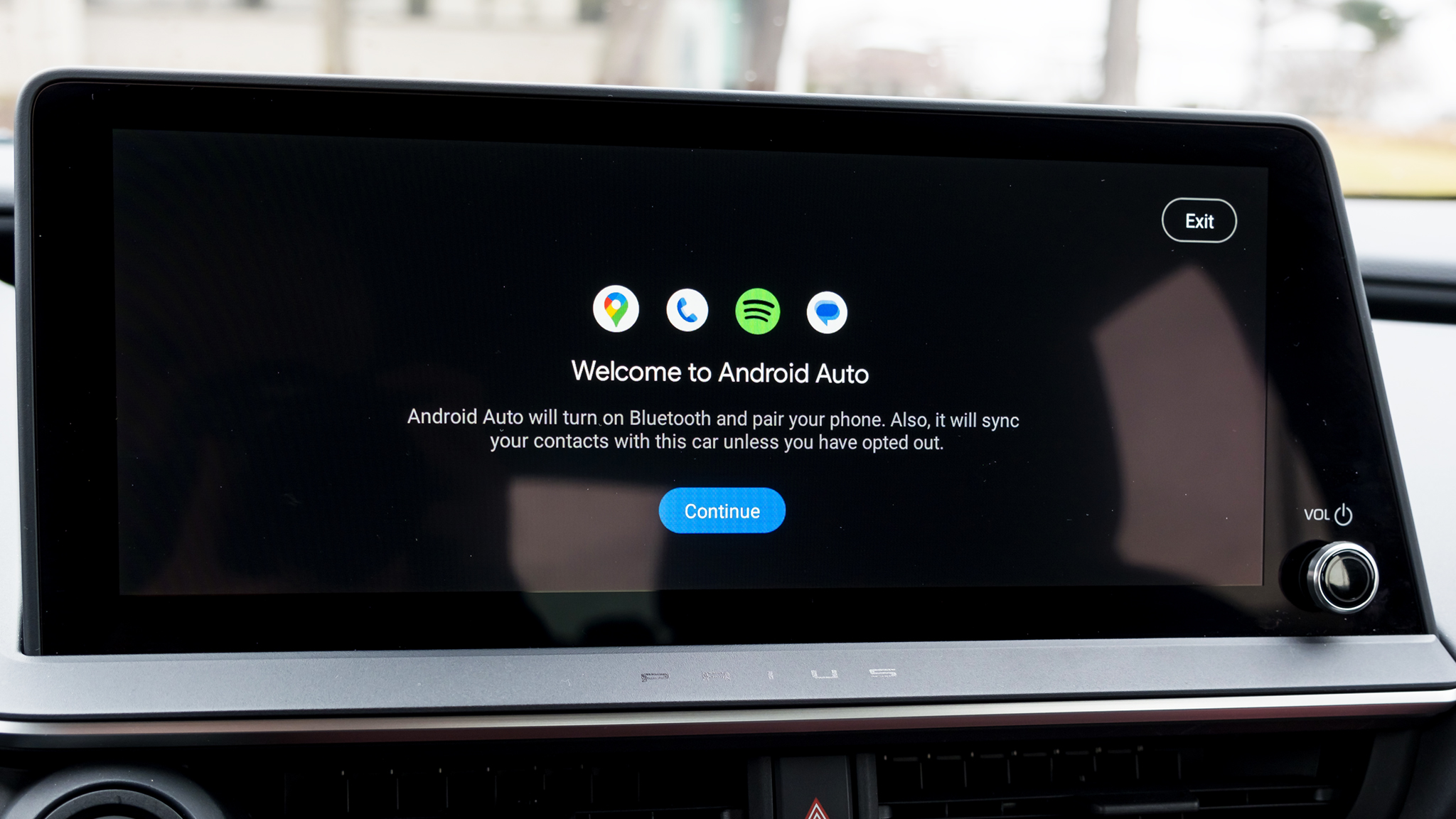 Android Auto Users Getting Zoom,  Prime Video for the Car