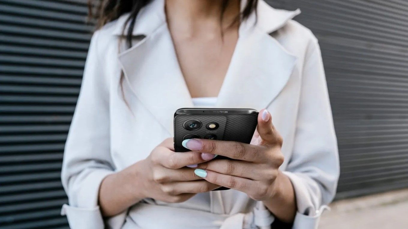 Étui De Ceinture En Maille Pour Motorola ThinkPhone 25 - Avec Clip Et Velcro - Nylon Robuste - Noir - Pour Travail Et Activités