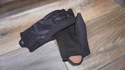 Chrome industries best sale cycling gloves