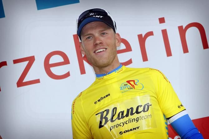 Lars Boom (Blanco) respendent in the Ster ZLM Toer's yellow leader's jersey