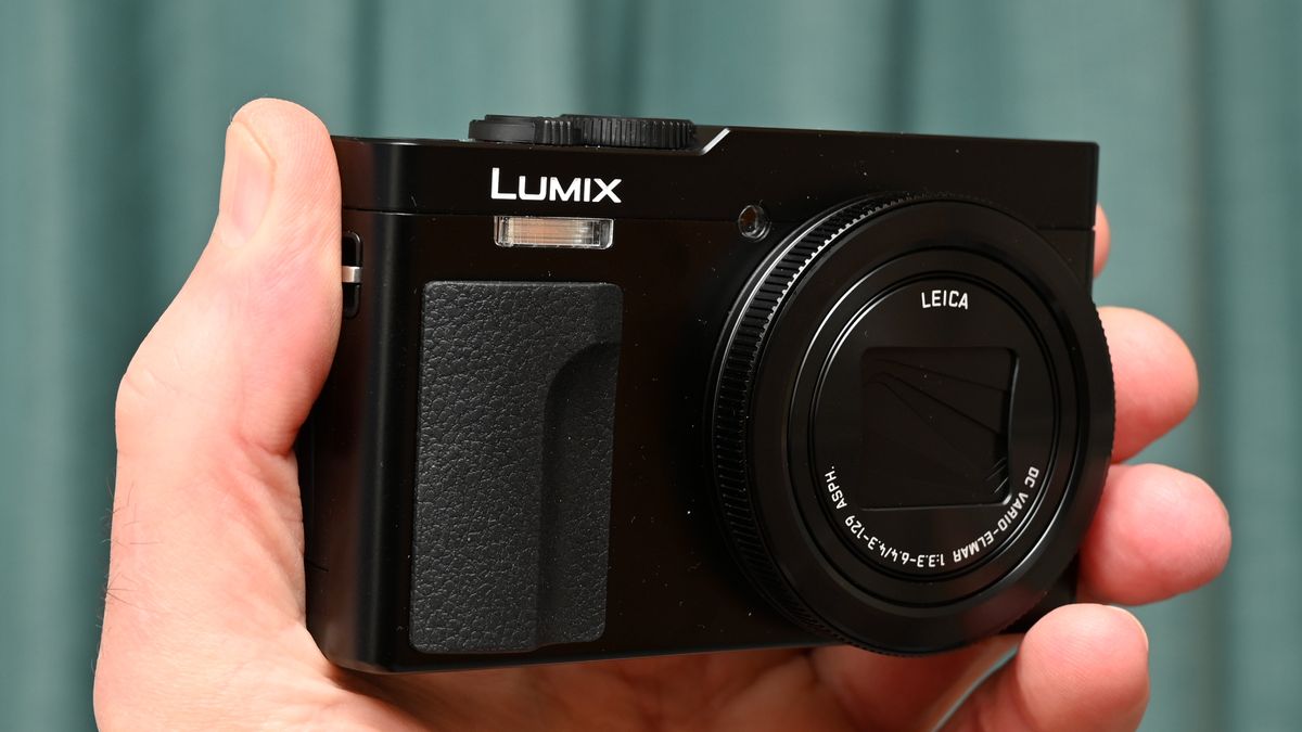 Panasonic Lumix TZ99 / ZS99