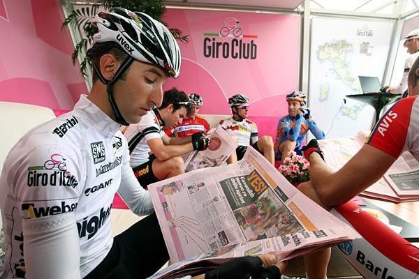 Best young rider Morris Possoni (High Road) relaxes in the start village.