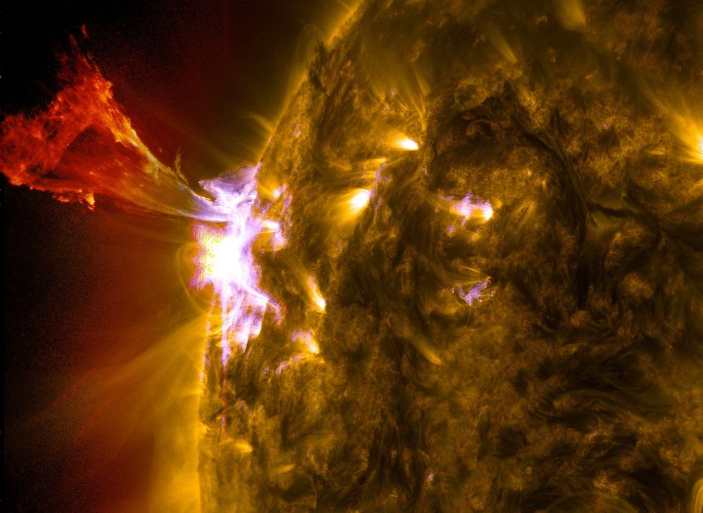 Solar flare on May 3, 2013