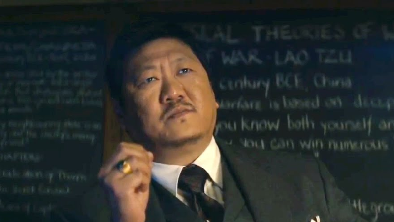 Benedict Wong en Clase Mortal.