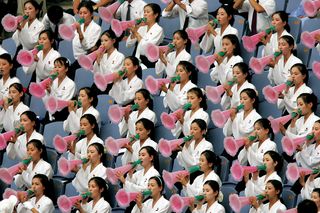 north korean cheerleaders