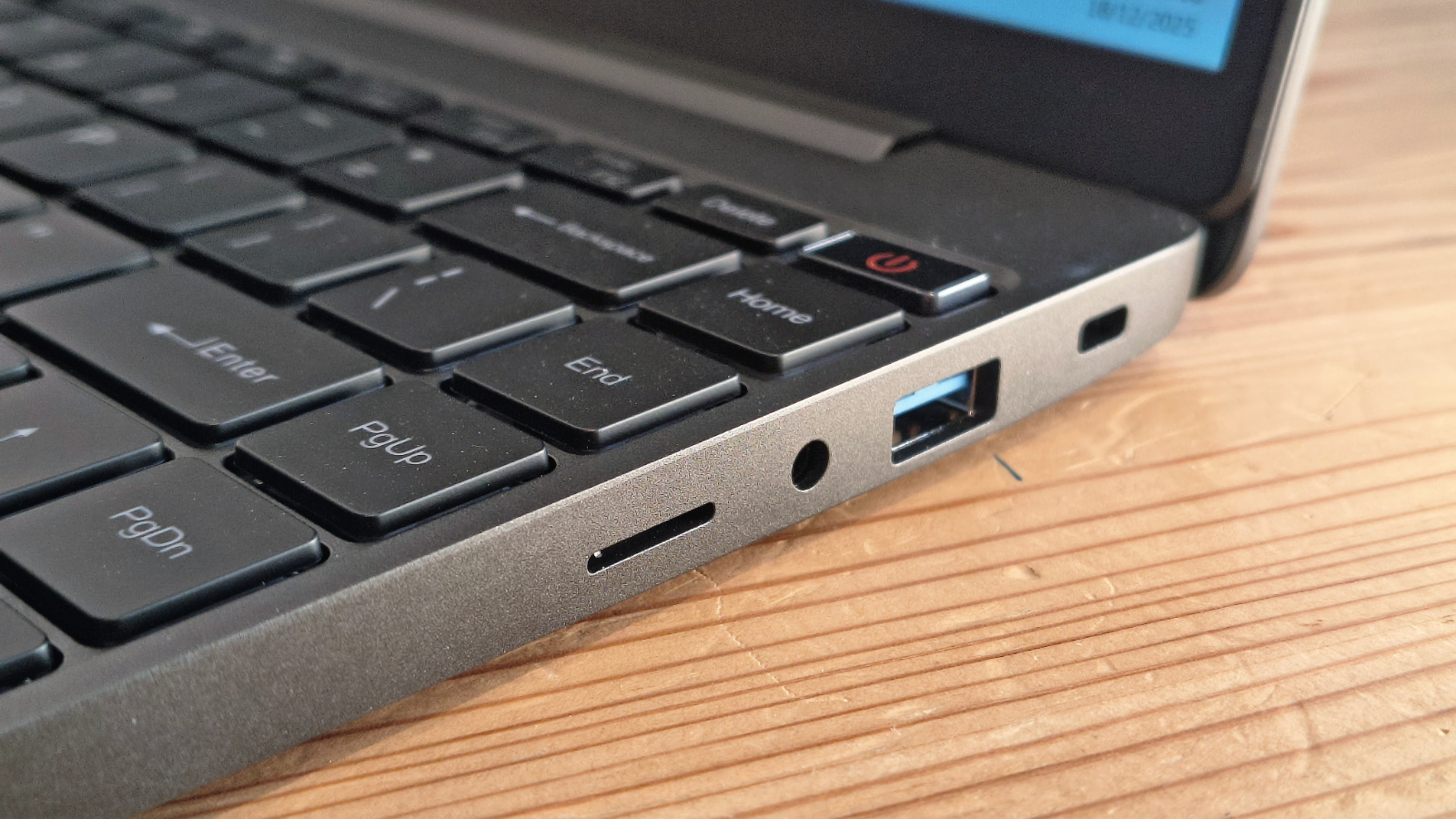 Chuwi CoreBook X 7430U