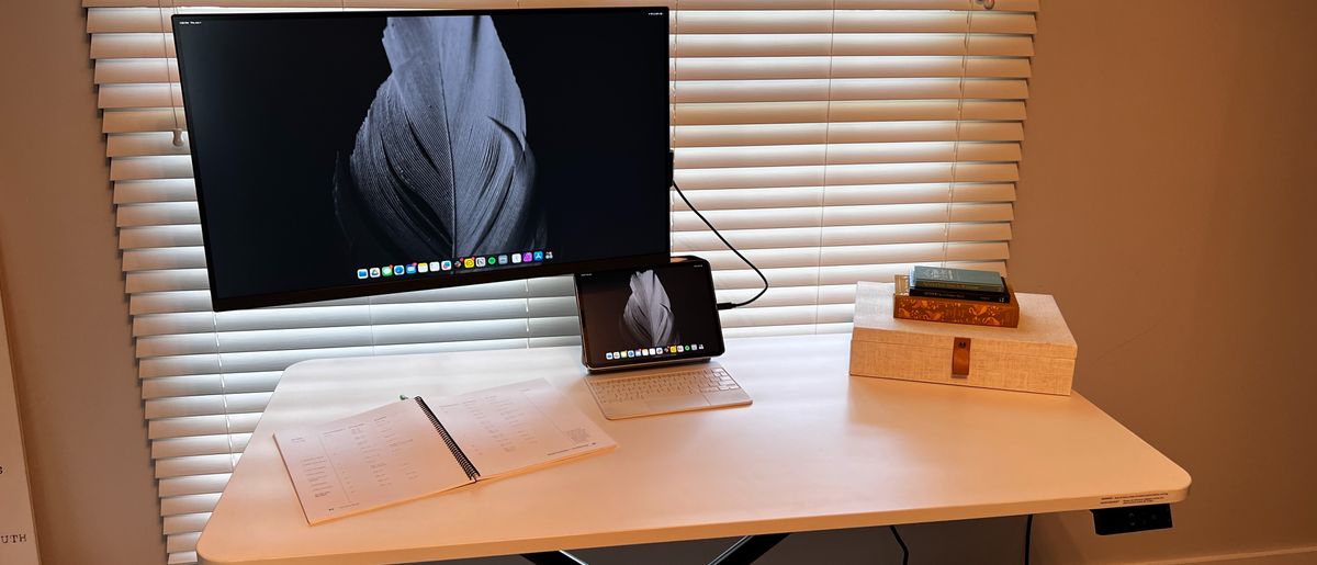 Lillipad Standing Desk