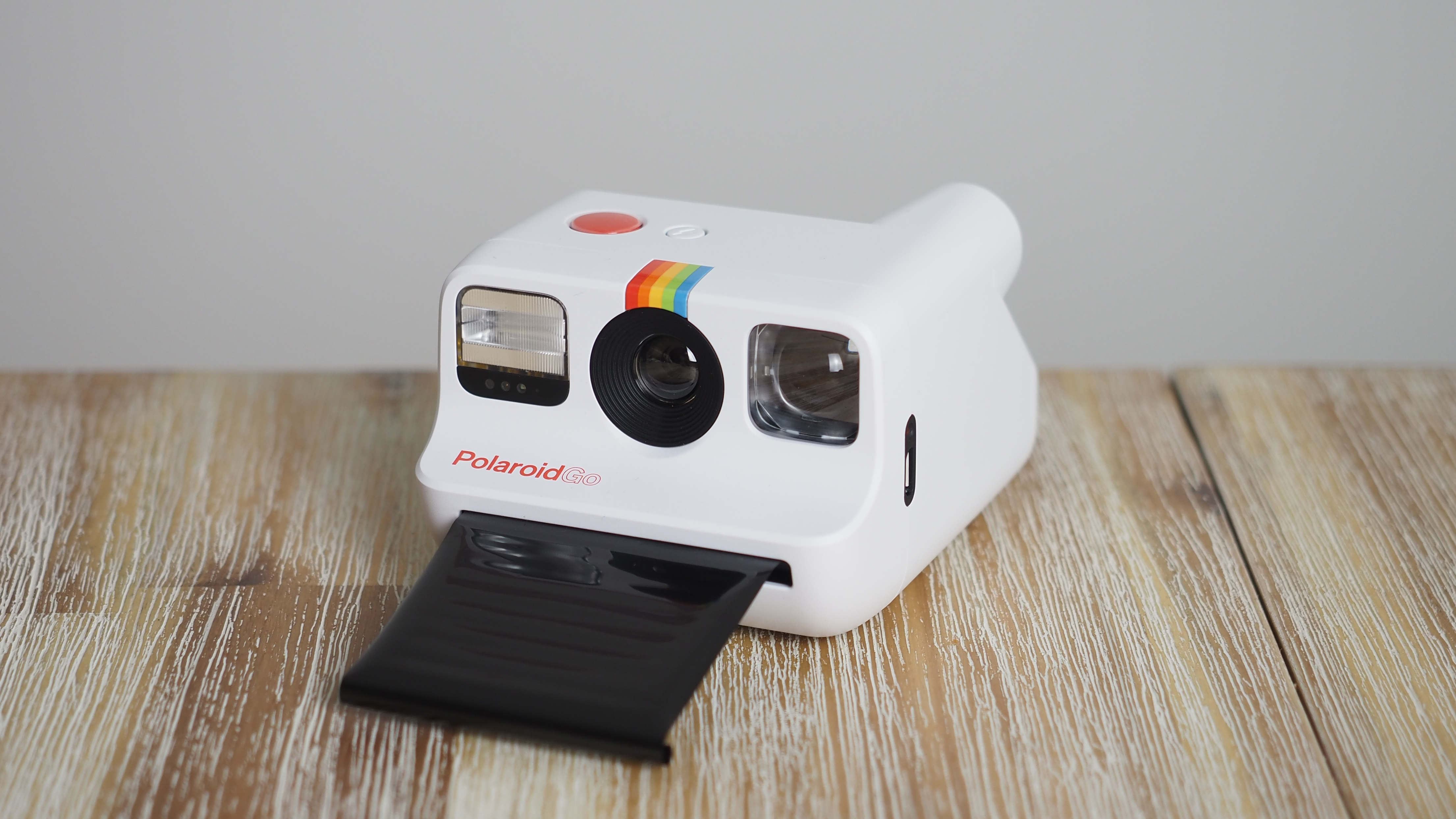 Hands on With the Polaroid Go, a Tiny $100 Instant Camera