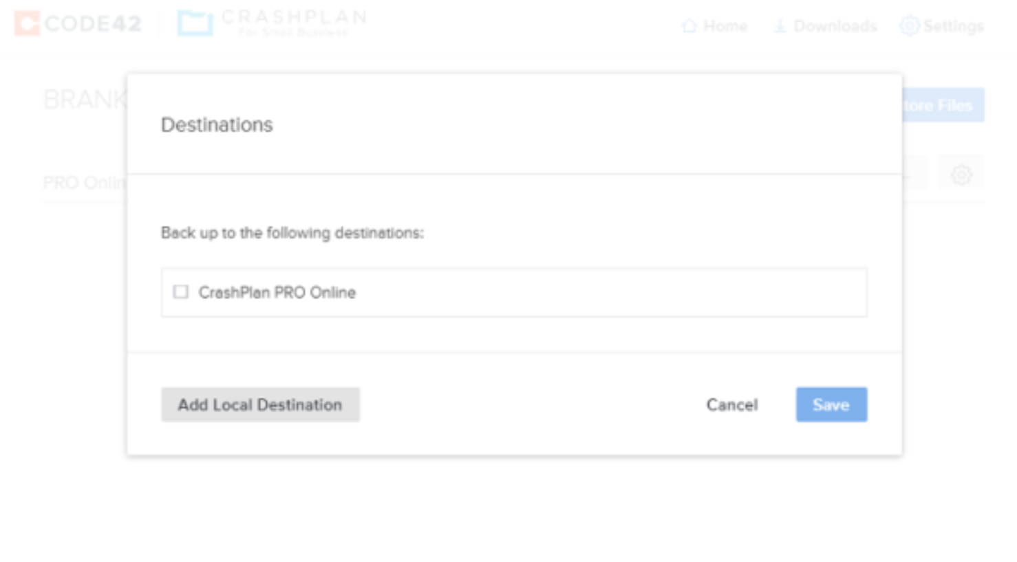 Dengan CrashPlan, Anda dapat memilih beberapa lokasi penyimpanan data, termasuk drive lokal. 