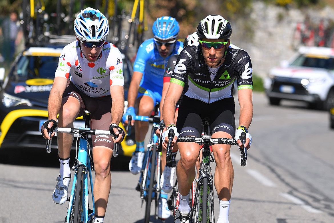 Axel Domont (Ag2r La Mondiale) and Omar Fraile (Dimension Data).