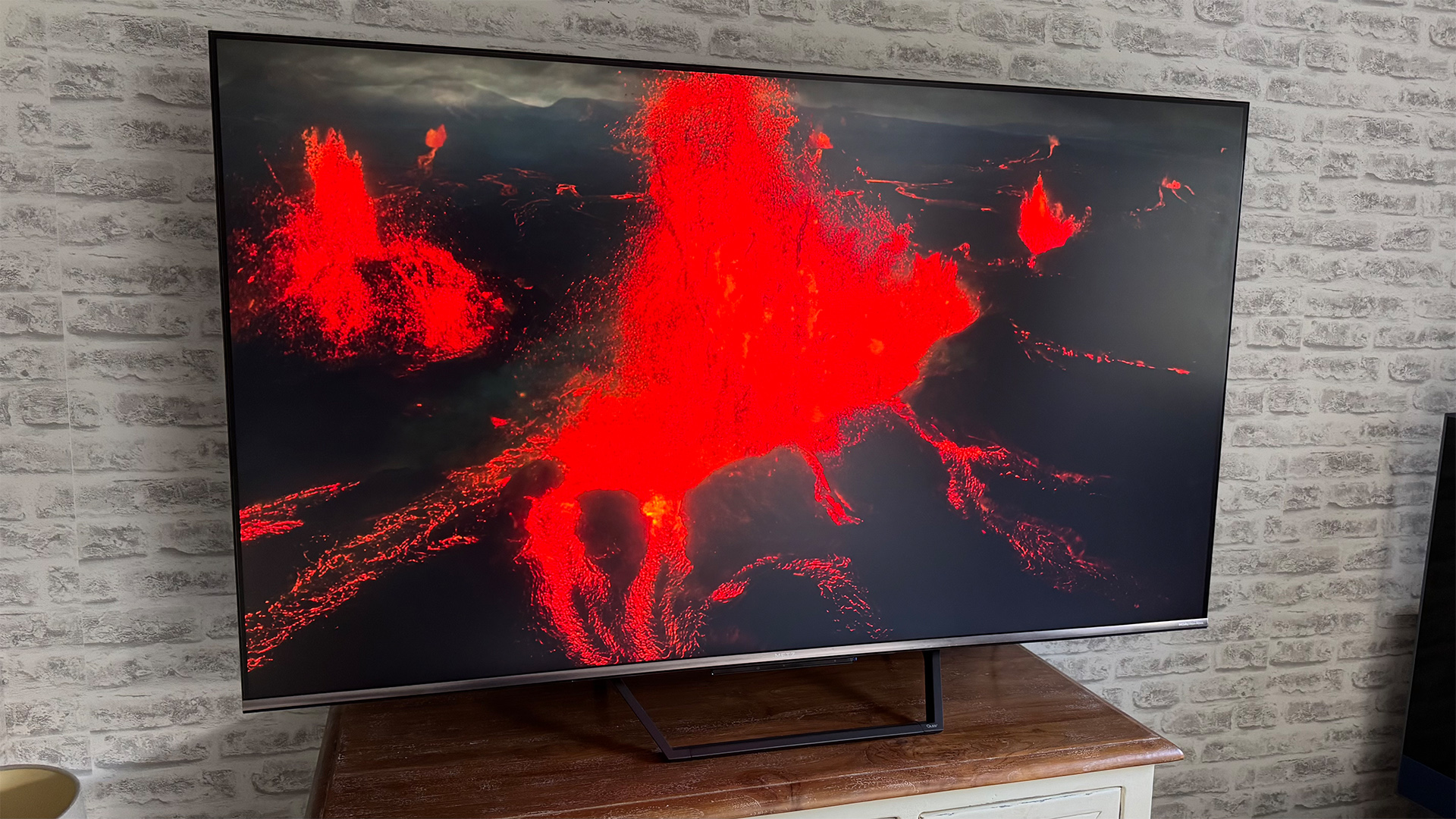 Metz MQE7600 4K TV