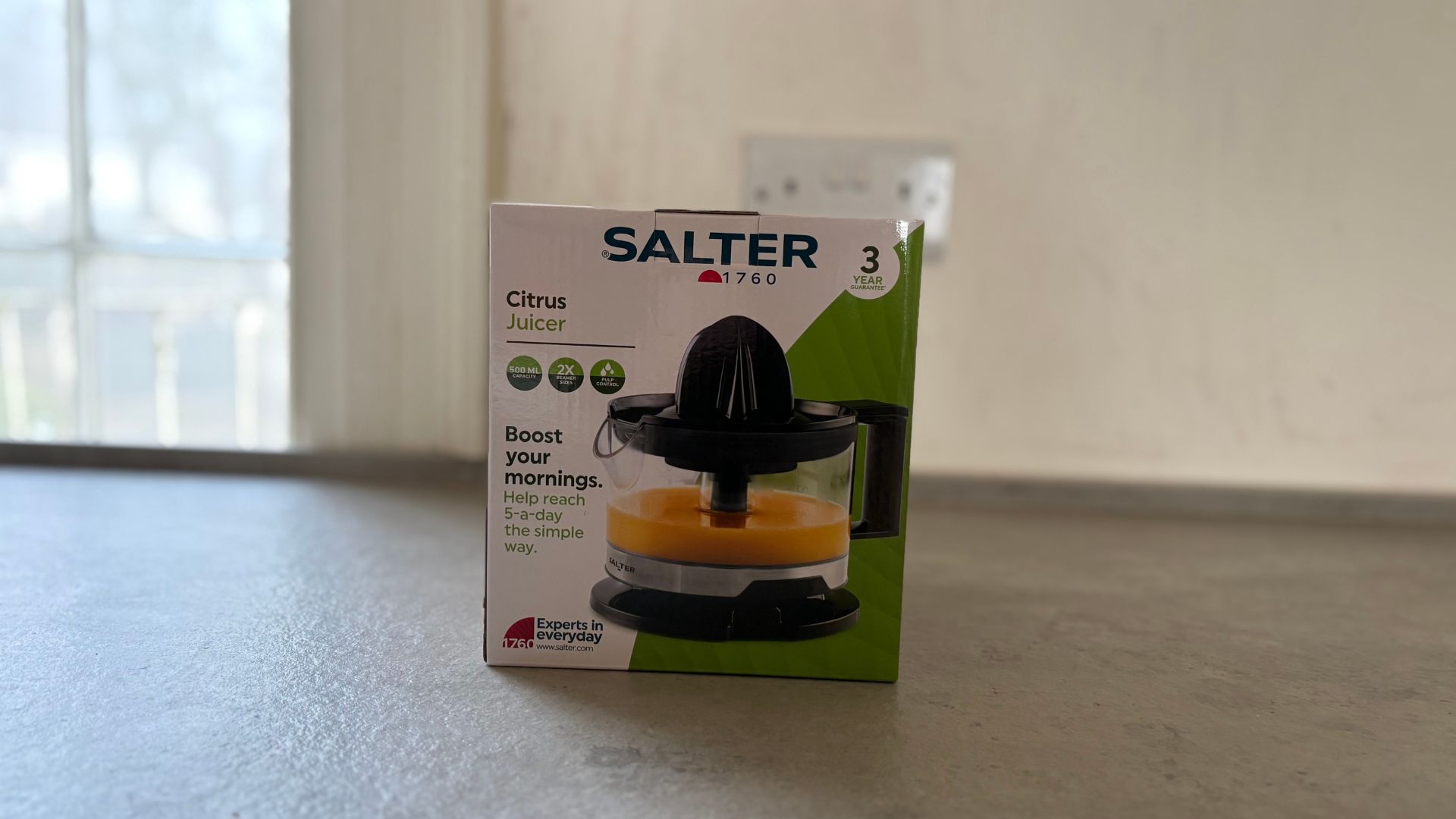 Testing the Salter Electric Citrus Juicer