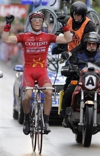 Frenchman Sylvain Chavanel won the Brabantse Pijl in similar style as the Dwars van Vlaanderen