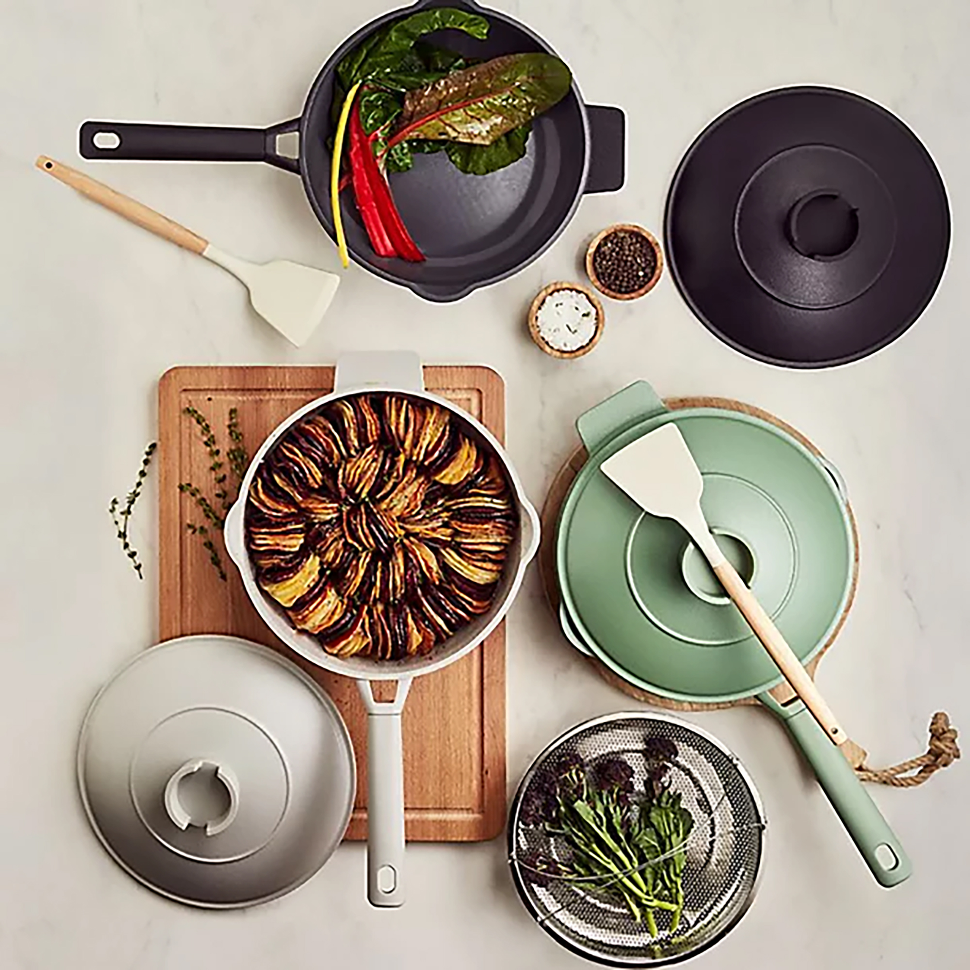 Lakeland only pan multifunctional uses 