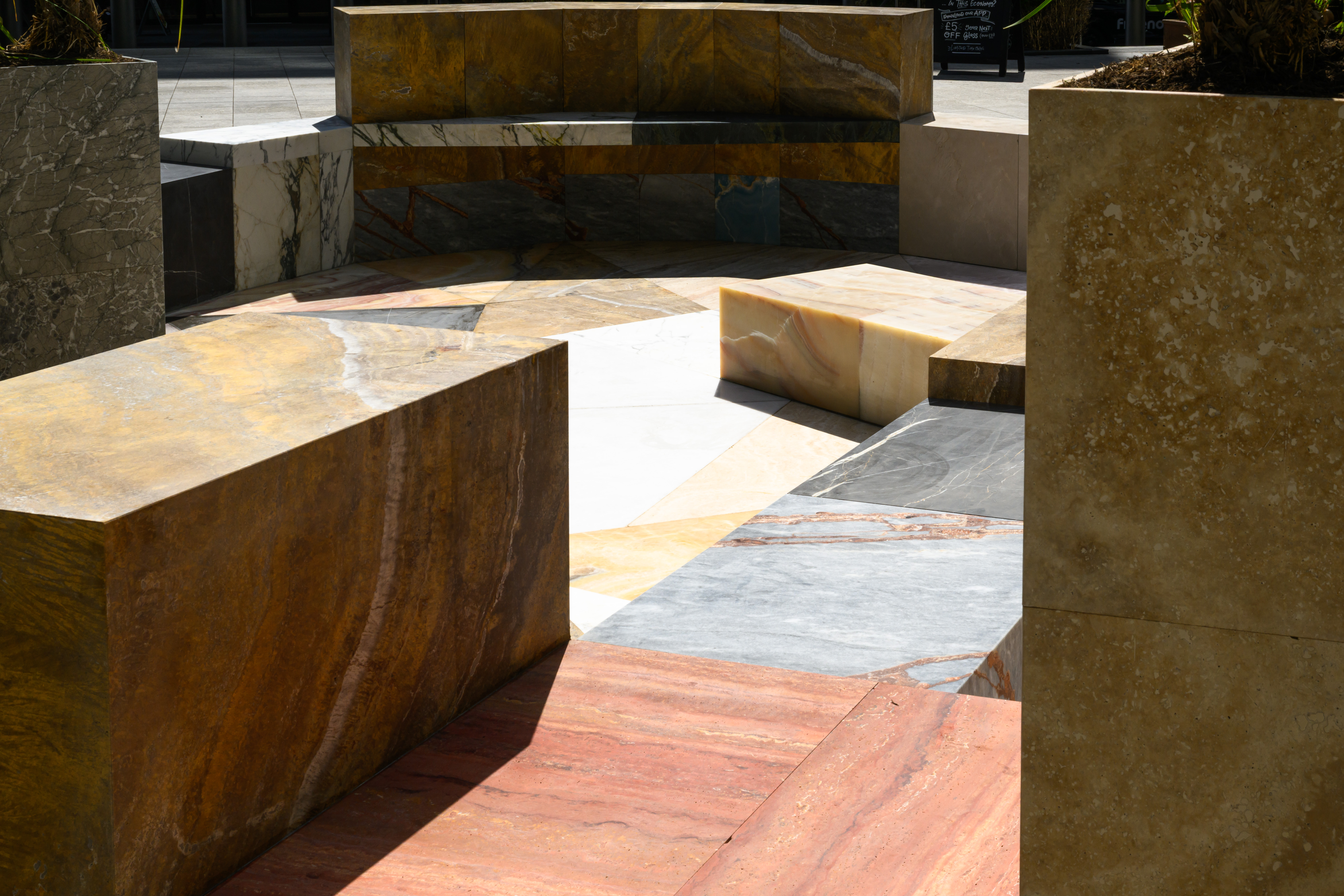 'colour field', a shoreditch pavilion by objects of common interest