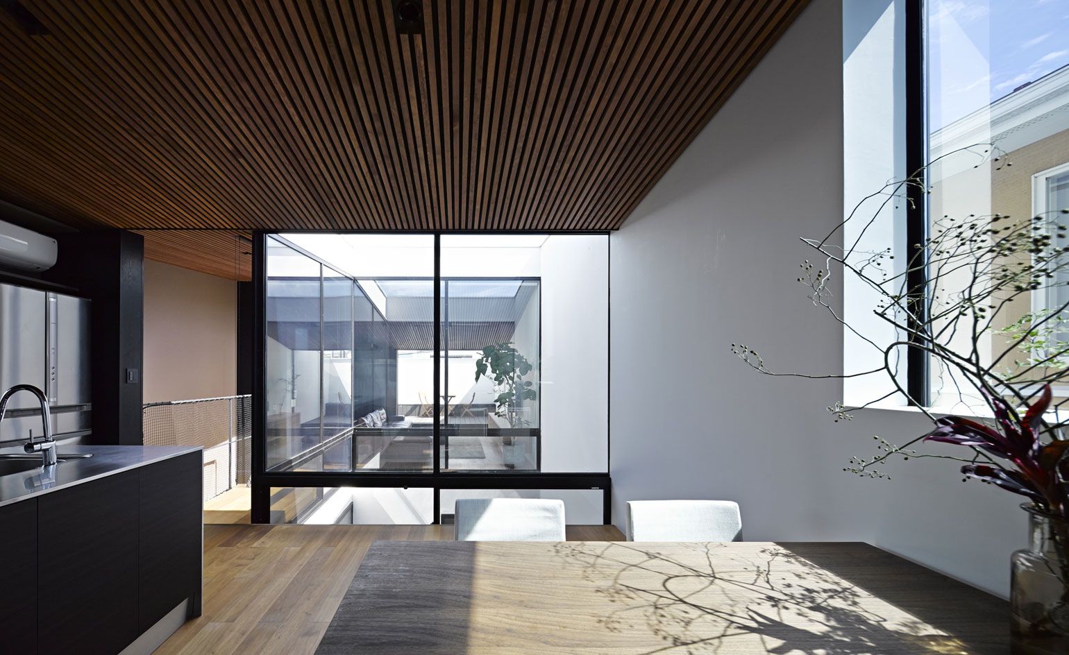 Apollo Architects & Associates make waves with seaside residence