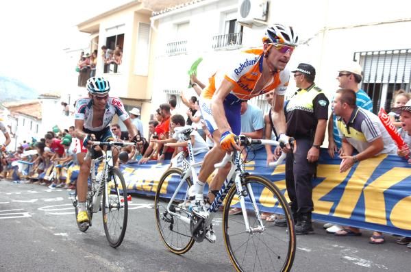 Denis Menchov (Rabobank) leads Jean-Christophe Peraud (Omega Pharma-Lotto) on the final push to the line.