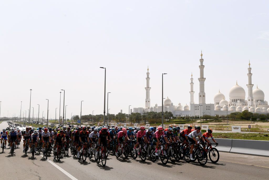 ABU DHABI UNITED ARAB EMIRATES FEBRUARY 21 A general view of the peloton passing through Sheikh Zayed Mosque landscape during the 4th UAE Tour 2022 Stage 2 a 176km stage from Hudayriyat Island to Abu Dhabi Breakwater UAETour WorldTour on February 21 2022 in Abu Dhabi United Arab Emirates Photo by Tim de WaeleGetty Images