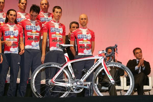 The team Bottecchia