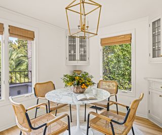 the breakfast nook/dining at Katharine McPhee's home