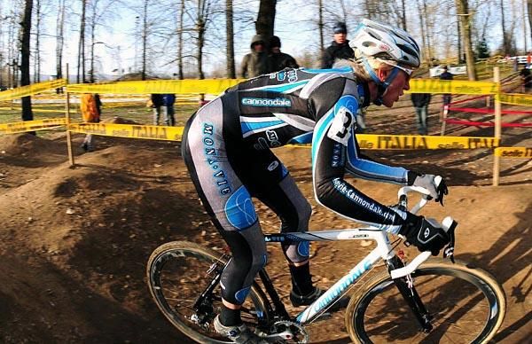 Sue Butler (MonaVie-Cannondale) riding some whoops.