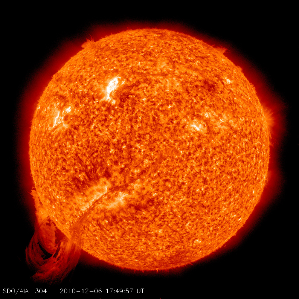 After biggest solar flare in four years, a bit of the sun heads to