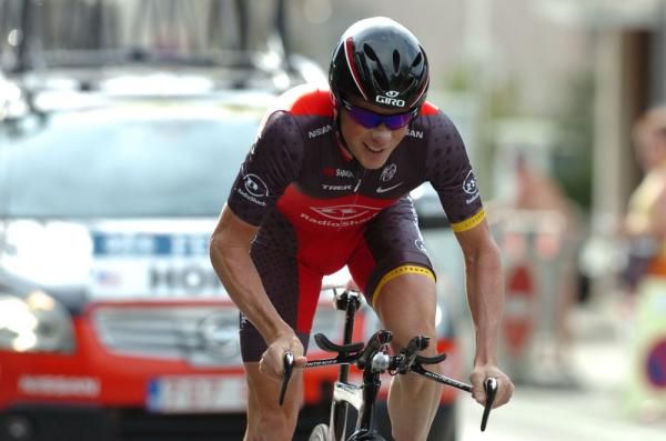 Chris Horner (RadioShack) out of the saddle