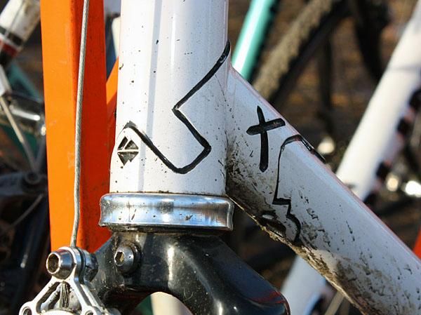 The Gary Fisher mountain icon is integrated right into the head tube lugs.