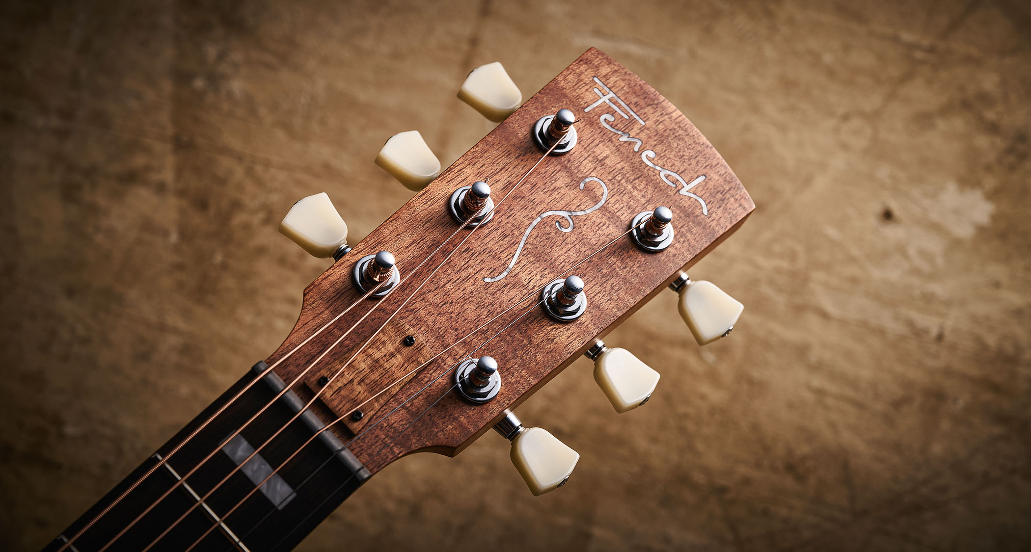 Fenech VT Professional Blackwood Dread D78
