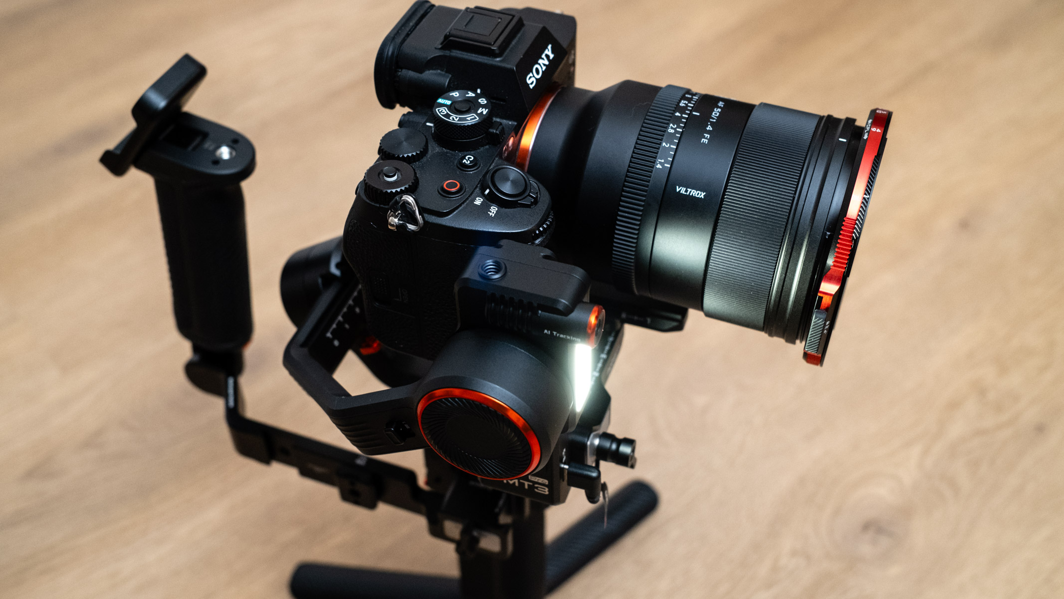 Hohem iSteady MT3 Pro with its light on